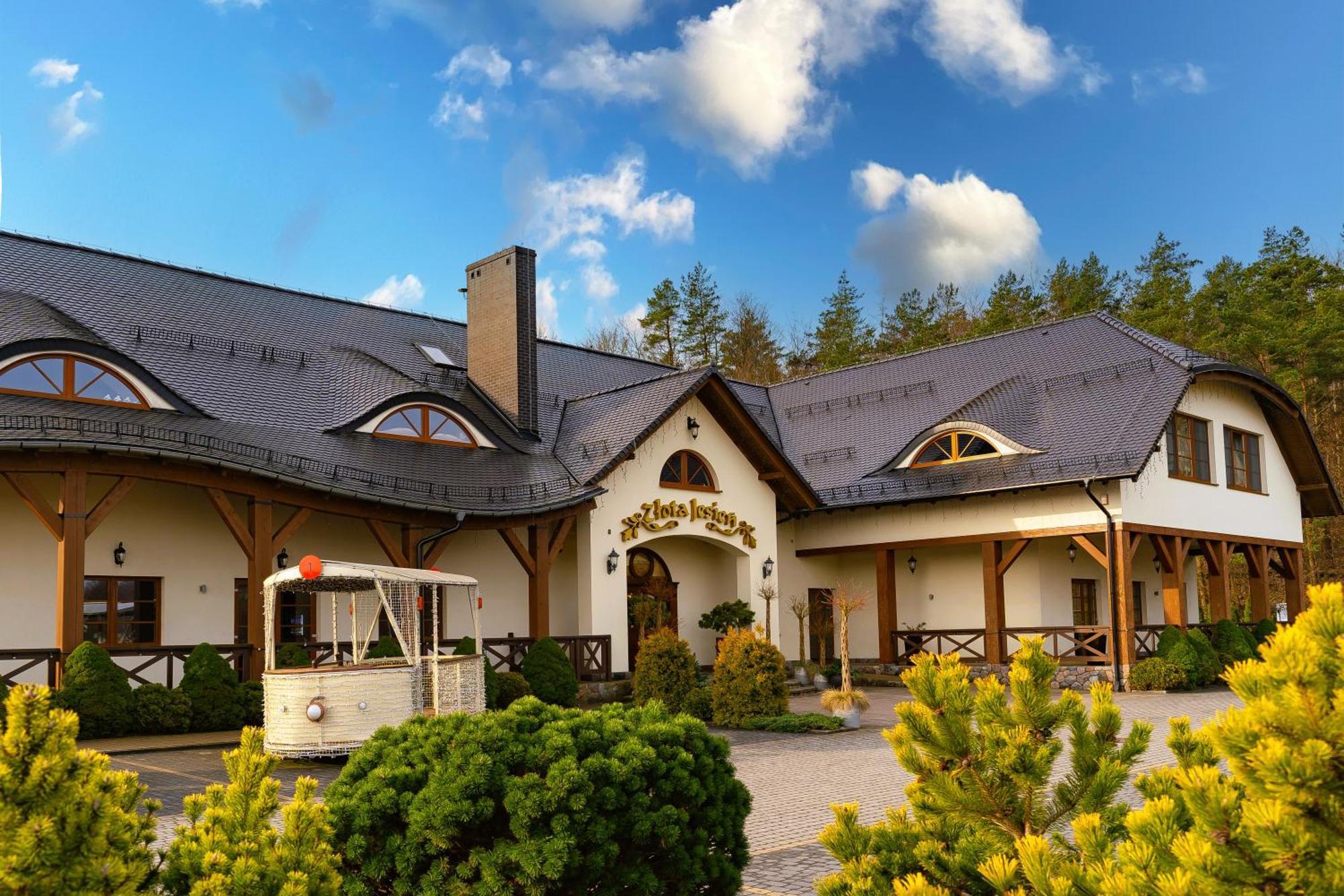 Zlota Jesien Restauracja I Noclegi Nad Jeziorem Kartuzy Extérieur photo